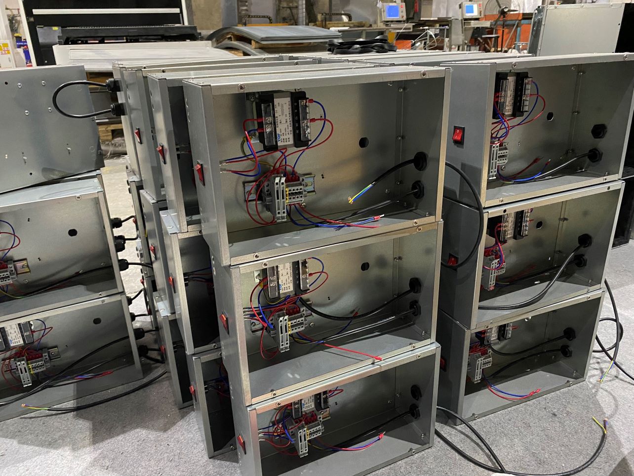 SINGLE DUCT TYPE VAV BOX